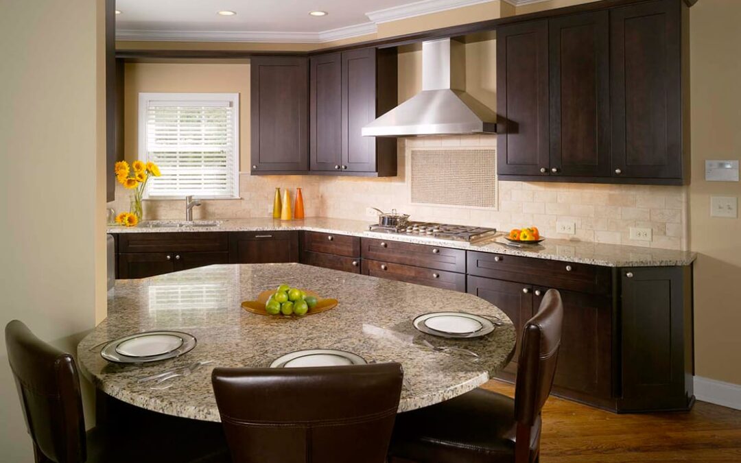 Kitchen Remodeling – Chocolate Shaker Style Kitchen